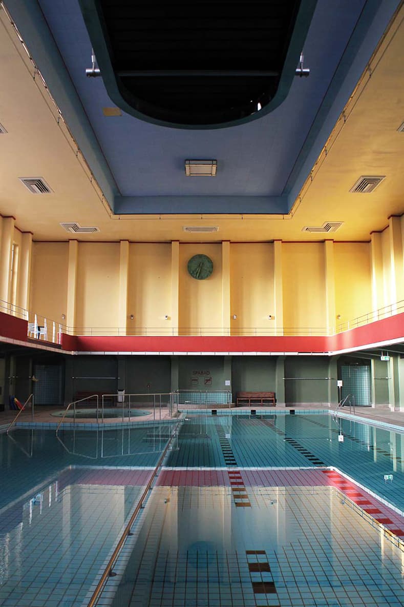 Svømmebassin i Badeanstalten Spanien