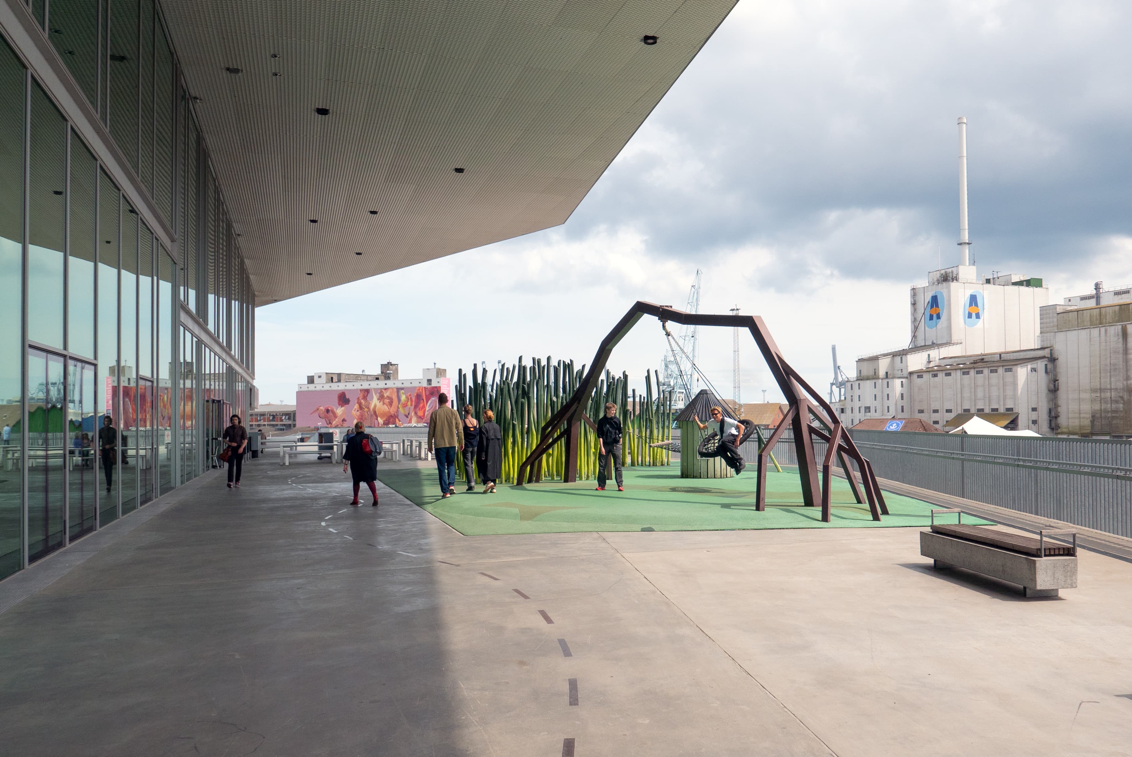 Dokk1 legeplads med gynge