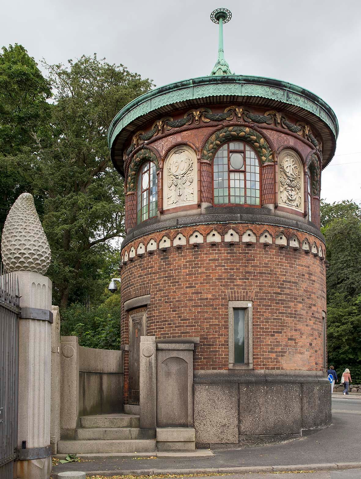 Gærtårnet set fra øst langs Ny Carlsberg Vej