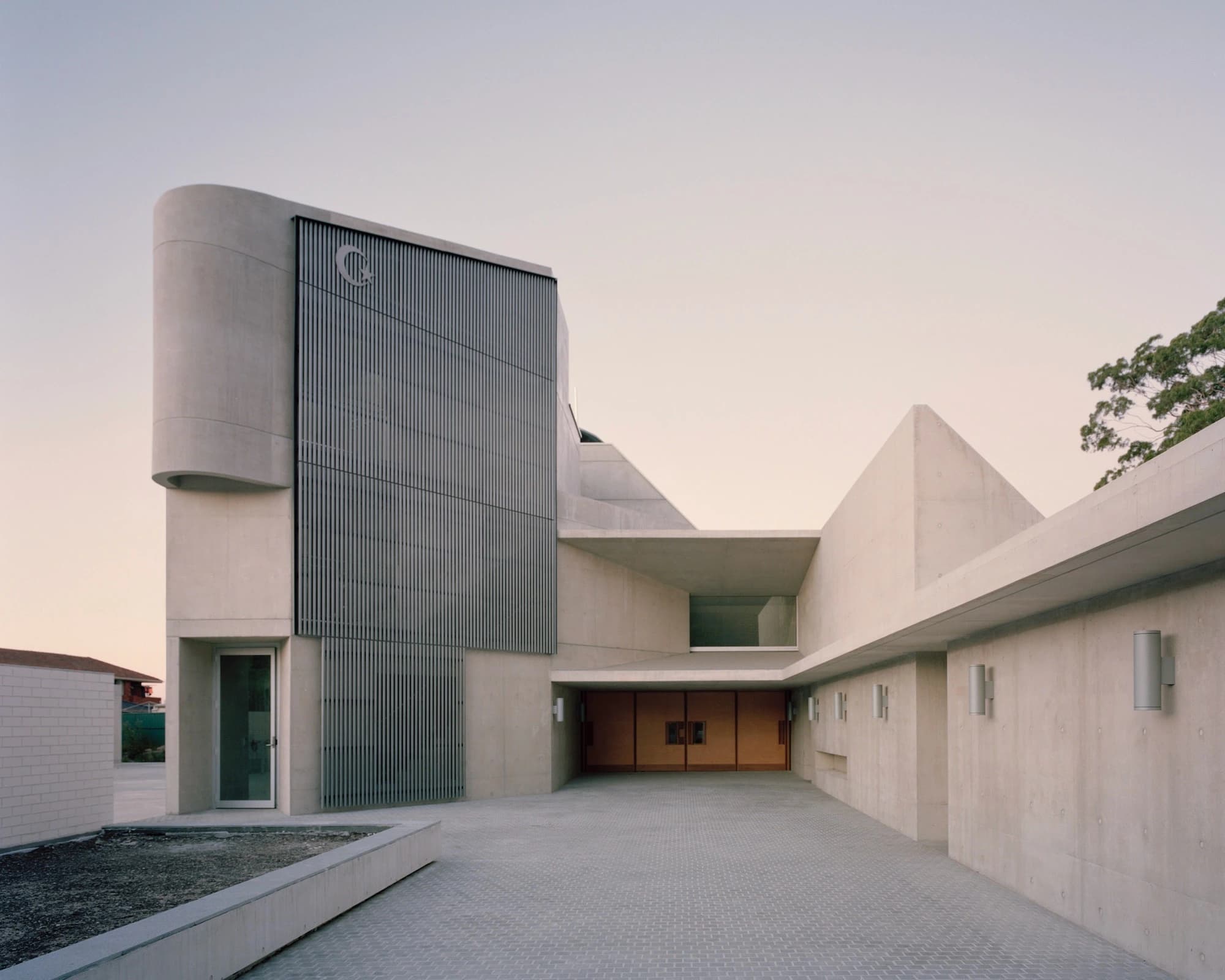 Punchbowl Mosque, Candalepas Associates