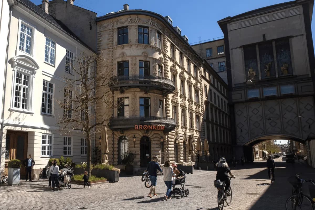 Brønnums Hus set udefra